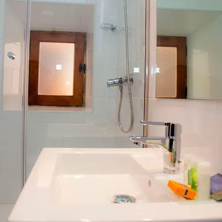 Hab Urban Guest house