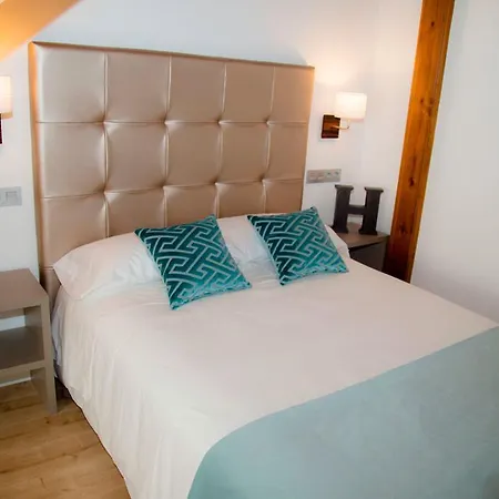 Hab Urban Guest house *