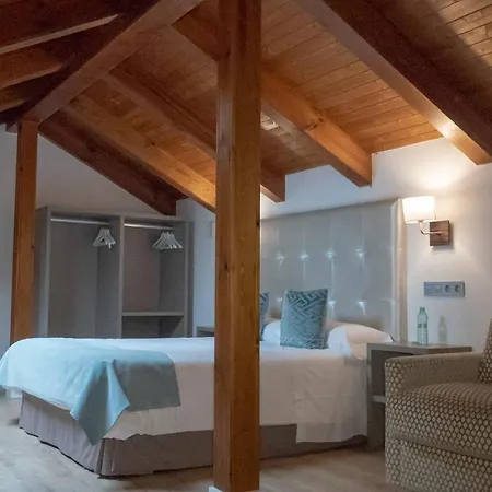 Hab Urban Гостевой дом Сеговия